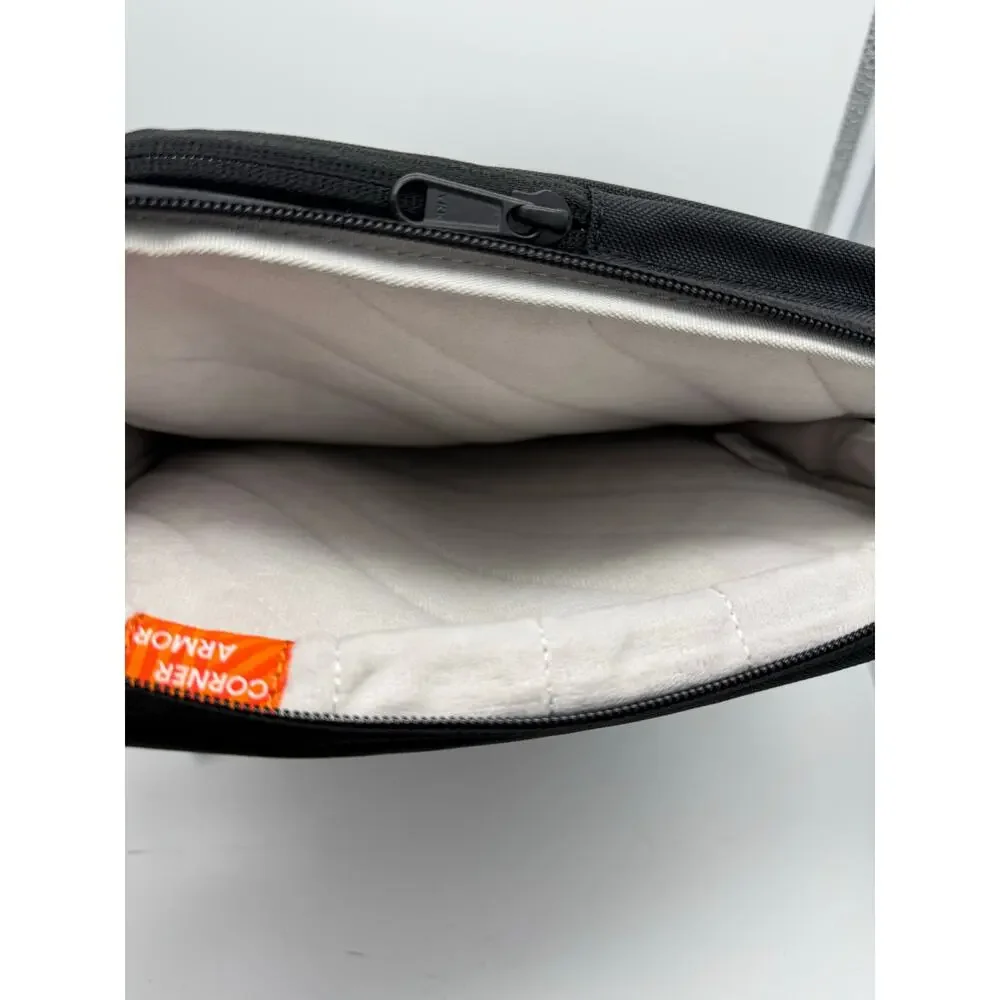 TomToc Defender A17 Laptop Handbag Padded Organizer 3 Pocket NEW Ipad Travel Bag